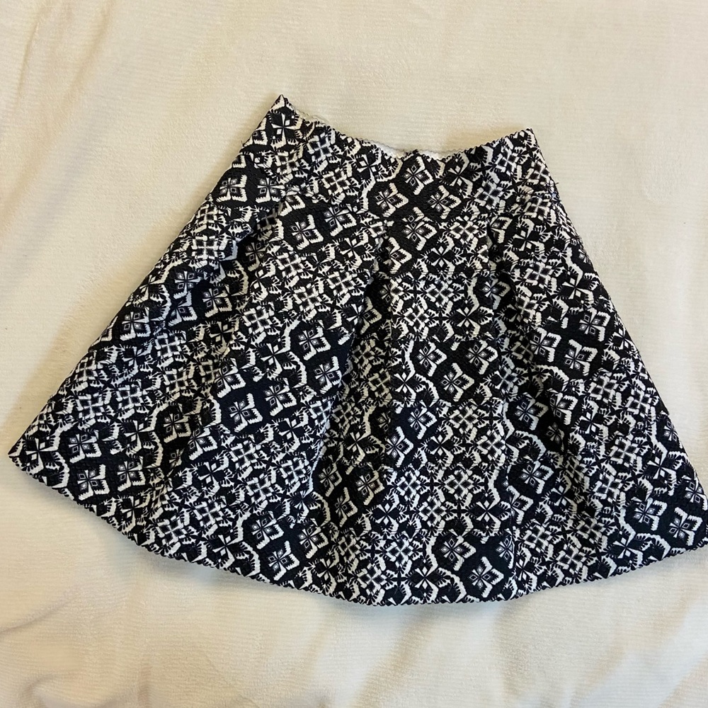 Black and White heavy stretchy material skirt.